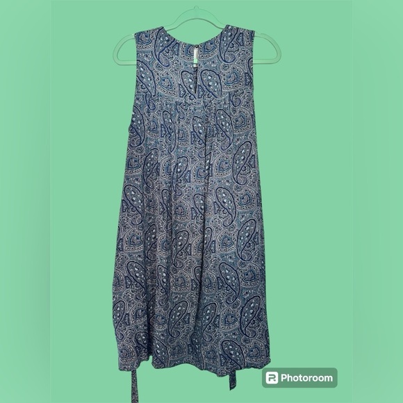 Gap Shirred Swing Dress​​​ - Picture 2 of 5